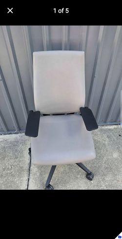 Steelcase Gesture Office Chairs read description