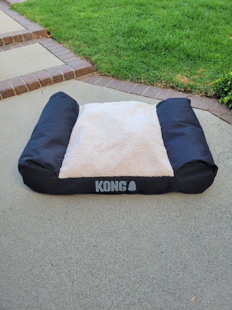 KONG® Durable Lounger Dog Bed NEW