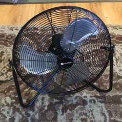 Utilitech 20-in 3-Speed Indoor Black Floor Fan