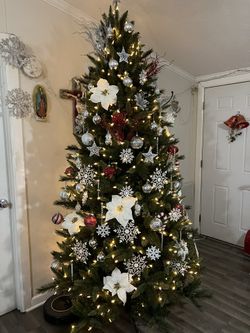 Pre-Lit Christmas Tree