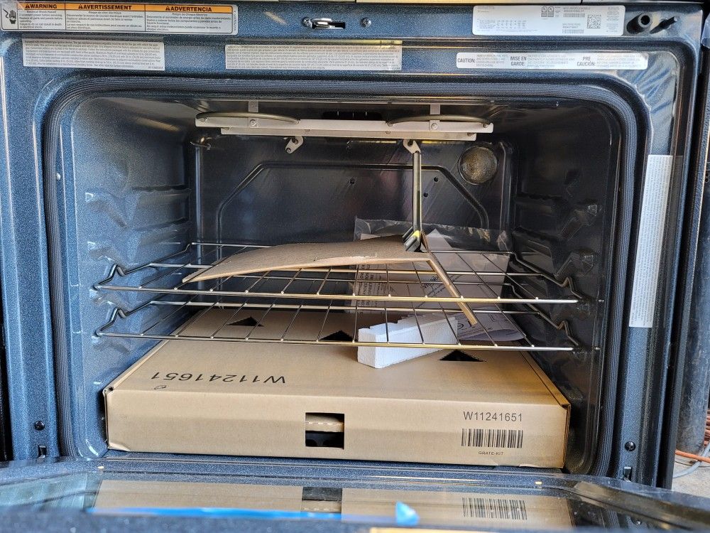 New Whirlpool 30 Wide Stainless Steel Slide in Gas Stove Range Estufa