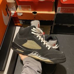 2016 Jordan Black Metallic 5s size 12 USED