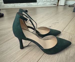 Kelly & Katie Women’s Dark Green Ankle-Strap Pointed Toe Heels, Size 6.5