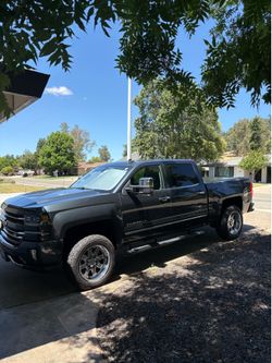 2017 Chevy Silverado Z71 LTZ 4x4