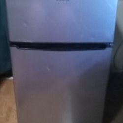 Mini Refrigerator 
