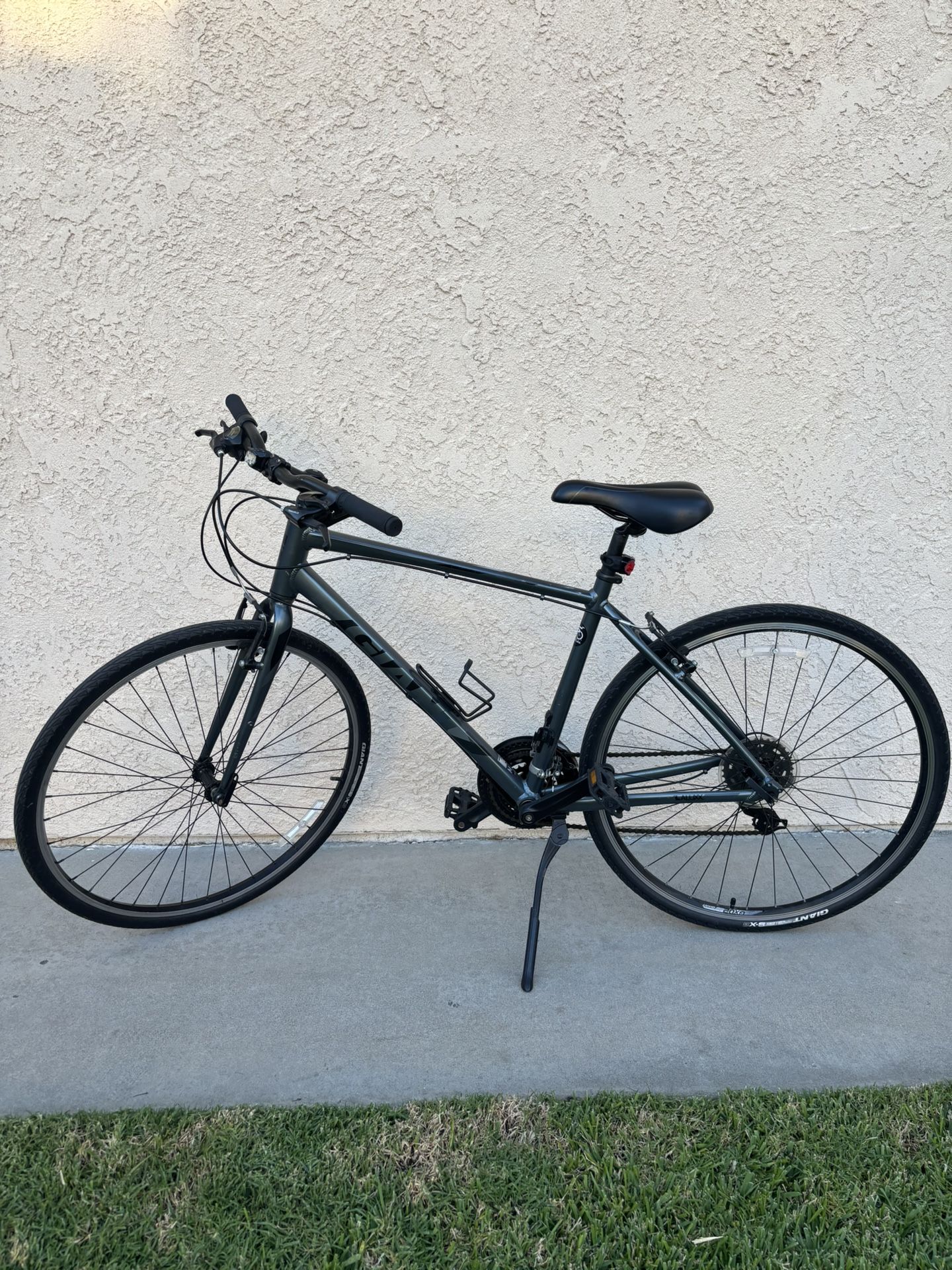 Giant Escape Road Bike 