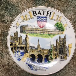 Souvenir plate from Bath Beautiful vibrant colors Made in Great Britain 7.5” 