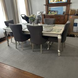 Beautiful Dining Table!
