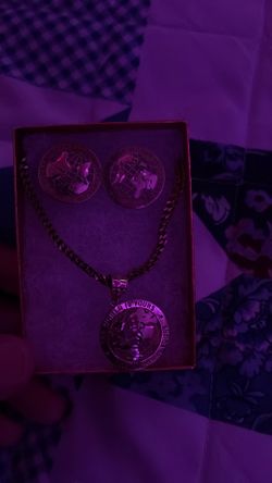 Gold jewelry