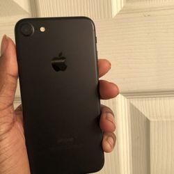 UNLOCKED IPHONE 7/ SEE DESCRIPTION 