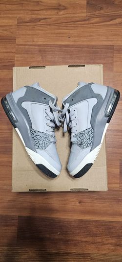 Used Sz 4Y Jordan 4 good