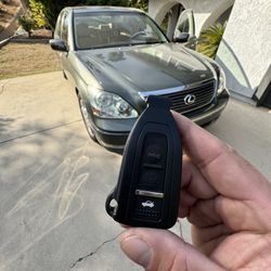 Car Keys/Fobs/Llaves De Autos