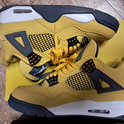Jordan 4s