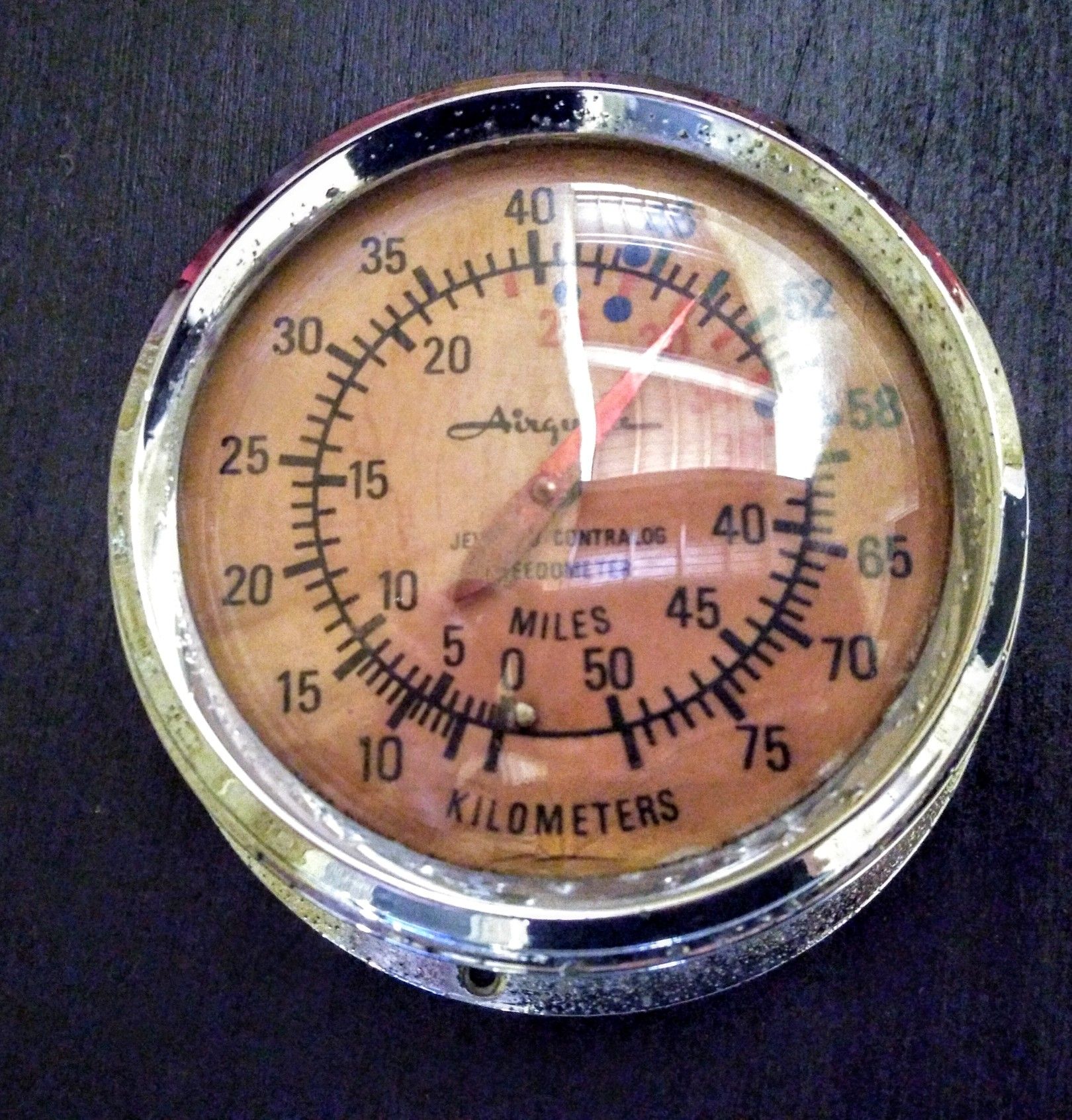 VINTAGE AIRGUIDE JEWELED CONTRALOG SPEEDOMETER