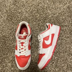 Nike Dunk Low Championship Red