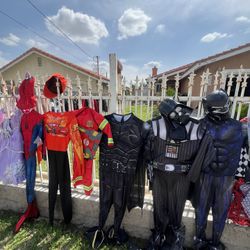 Disfraces Y Yard Sale 