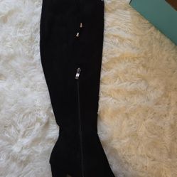Suede Knee High Boots 7.5