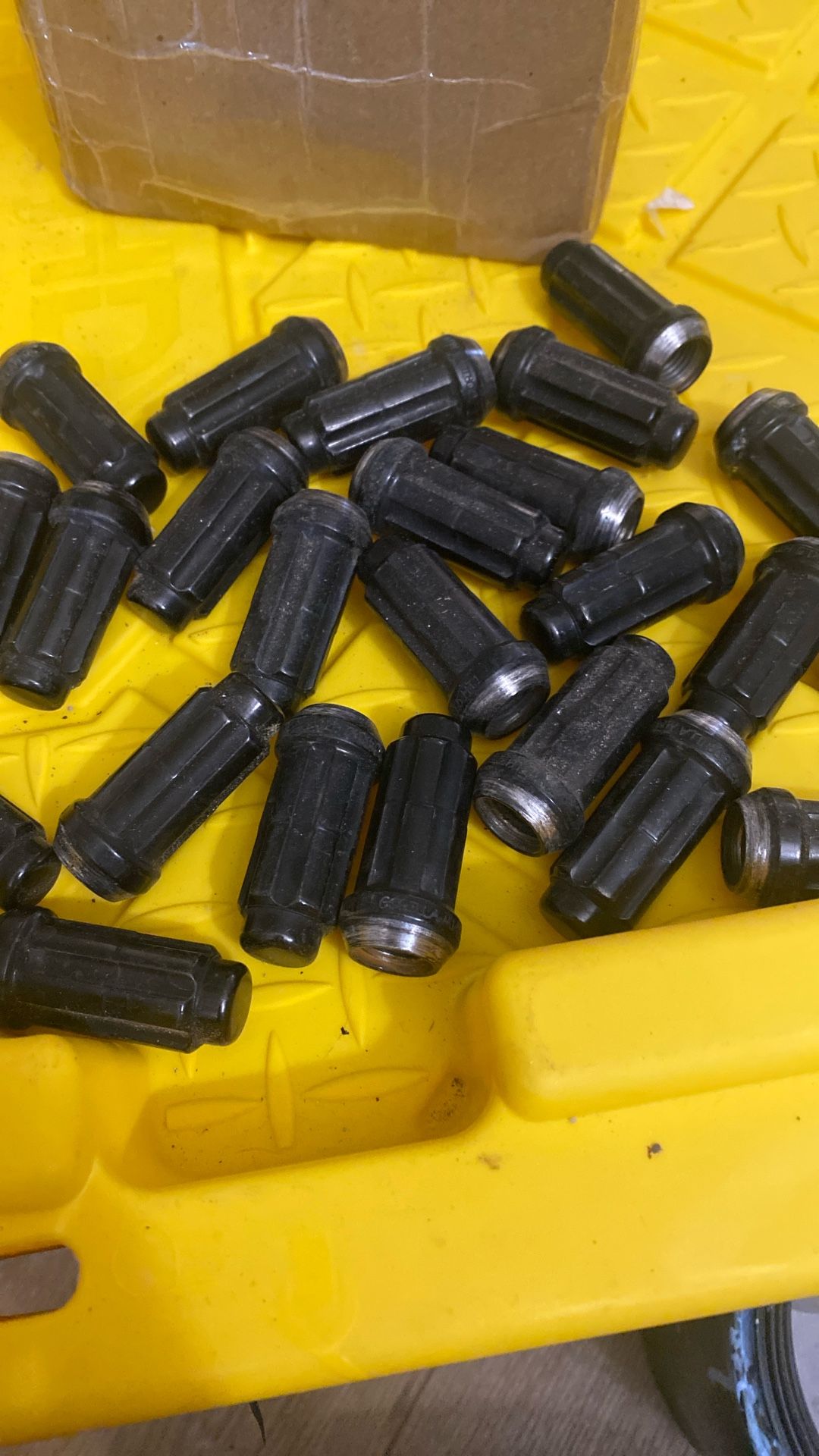 24 K6TS-14150BGR 24 Gorilla 14mm x 1.5 Spline Black Lug Nut Wheel Lock