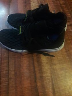 Sport shoes