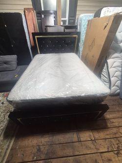 Black diamond queen, size, bed, frame mattress, and boxspring