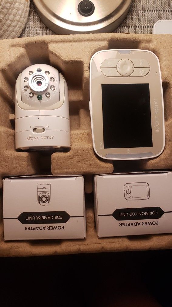 Infant Optics Baby Monitor