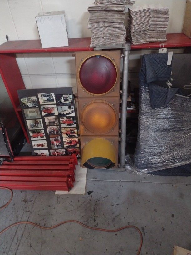 3 Lens Stoplight