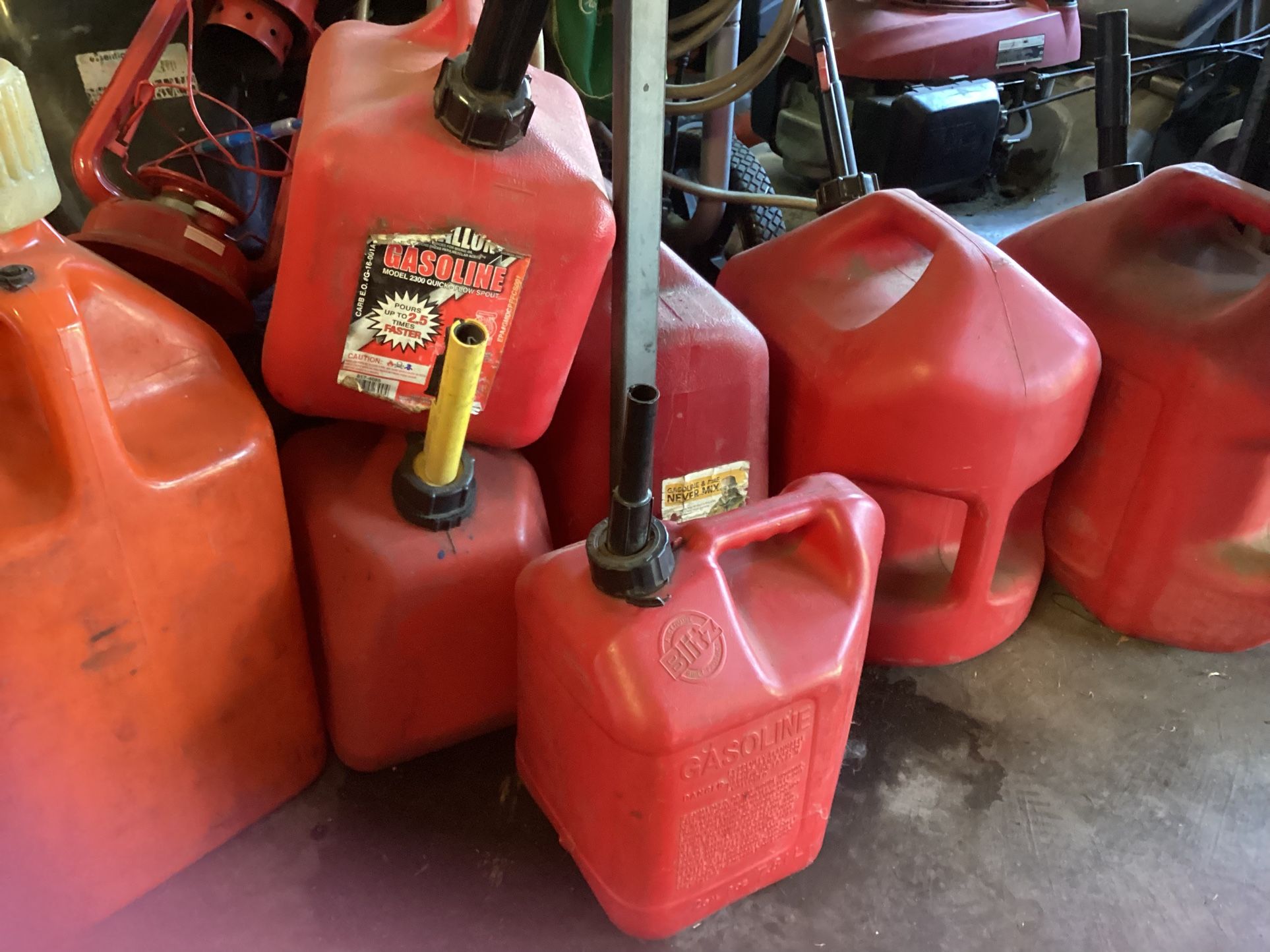 Several Gas Containers Various Sizes & Price