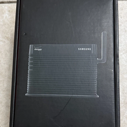 Verizon Samsung SCS-2U01 LTE Network Extender Cell Booster New In Box