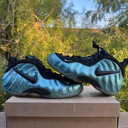Electric Blue Foamposite Size 9.5 Ds 100% Authentic 