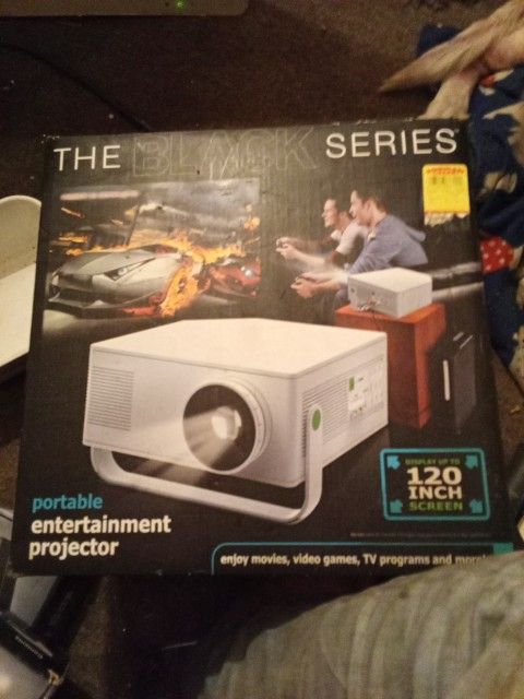 Portable Entertainment Projector 120 Screen .. For Movies Game Systems..Tv Programs