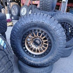 17 Inch Kmc with 315 70 17 Nitto Ridge Glapper