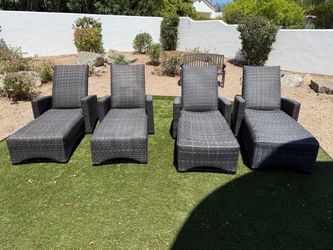 Outdoor loungers