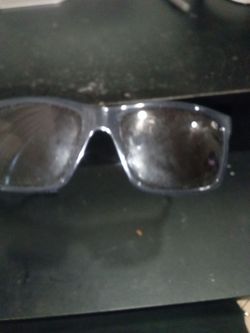 Stylish BGV Sunglasses 58-17-140 Clean Modern Frame, Clean fashion stylish look , affordable grab!!