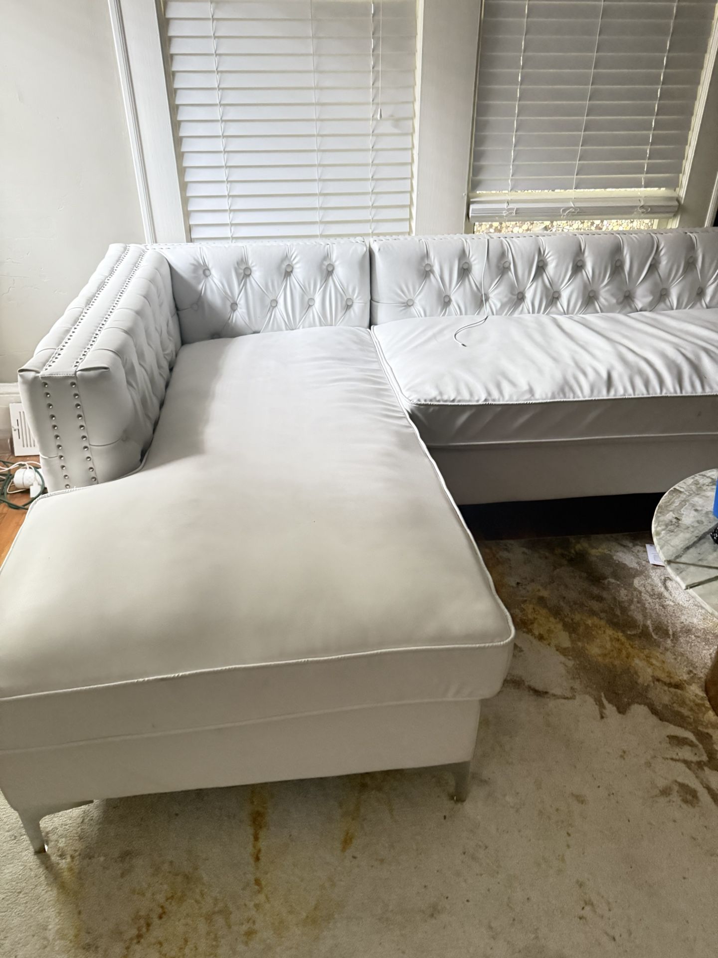 White Leather Sofa And Chair