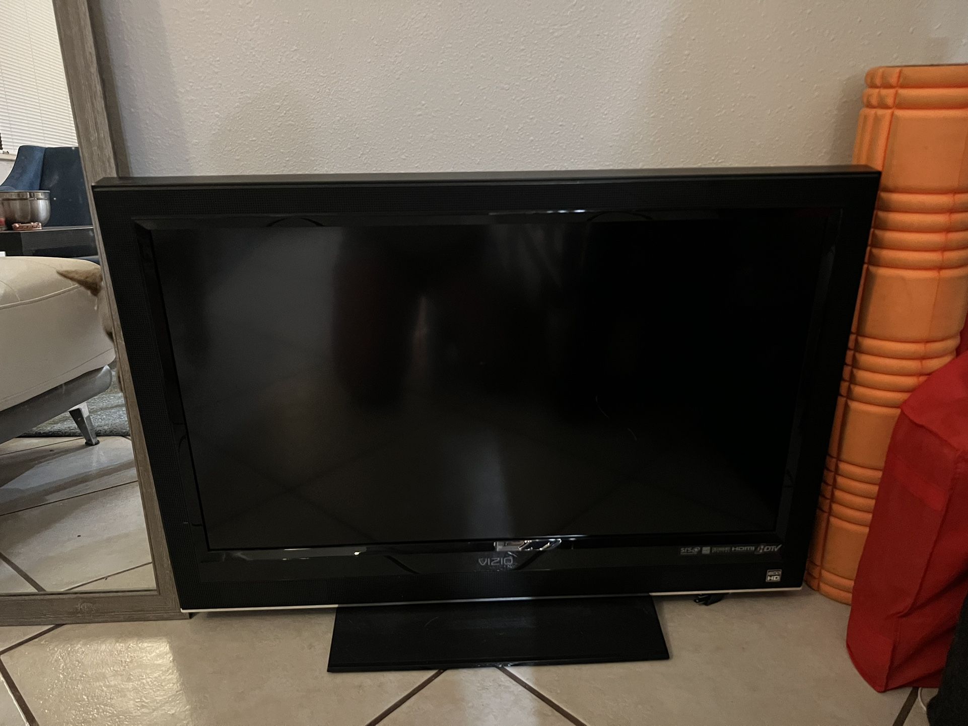 28 Inch HD Vizio Tv