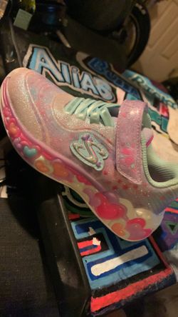 Skechers