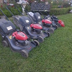 4 HRN 216 Honda Self Propell Lawmowers