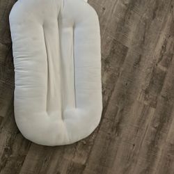 Snuggle me organic infant lounger