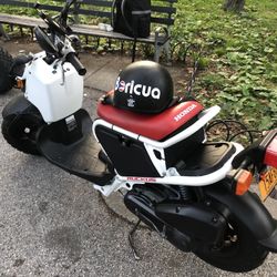 Honda Ruckus 2019 49cc