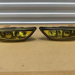01-02 Toyota Corolla Amber Yellow Fog Lights. Luces Amarillas De Neblina 