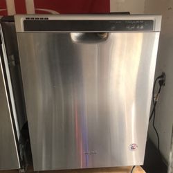 Whirlpool Dishwasher 