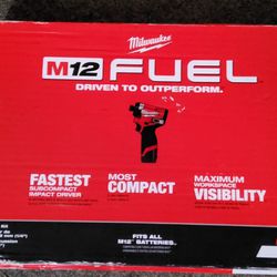 Milwaukee M12 Fuel Impact Driver Kit