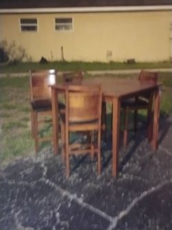 Wood 4 chairs dinning table high top