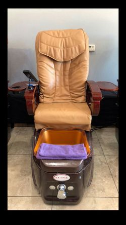 Luxe pedicure chair sale