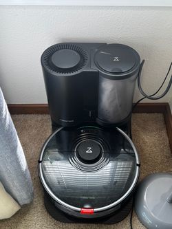 Roborock s7 vacuum with self emptying dock