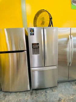 Refrigerator whirlpool 30” finance available