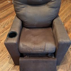 Kids  Recliner Chair With Cup Holder In  Condition Only Had Two Months Paid 129