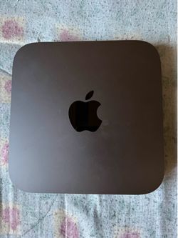 Mac Mini 2018 + Accessories