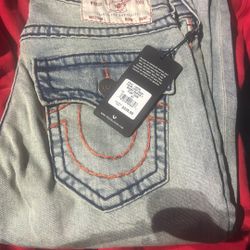 NEW TRUE RELIGION  31x34