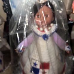 Handmade Panamanian Decorative Doll – Red, White & Blue Design ⭐️🇵🇦